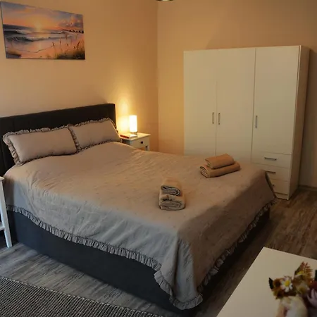 Beachside 2br Gem Lazur Lejlighed