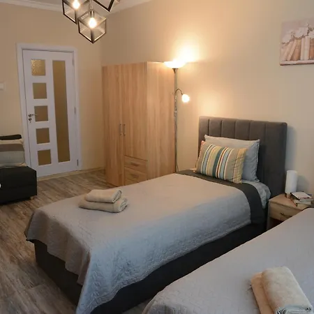 Beachside 2br Gem Lazur Lejlighed