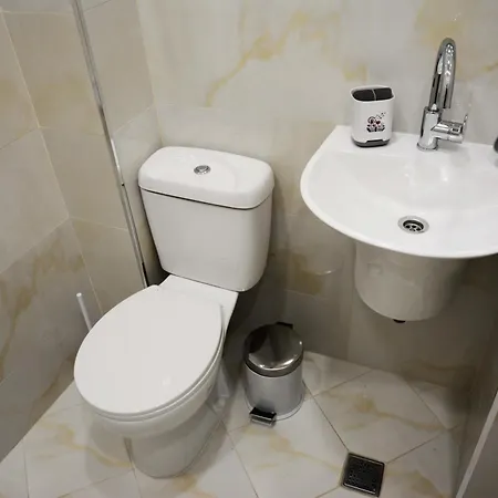 Beachside 2br Gem Lazur Lejlighed *