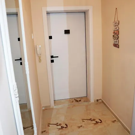 Beachside 2br Gem Lazur Lejlighed *